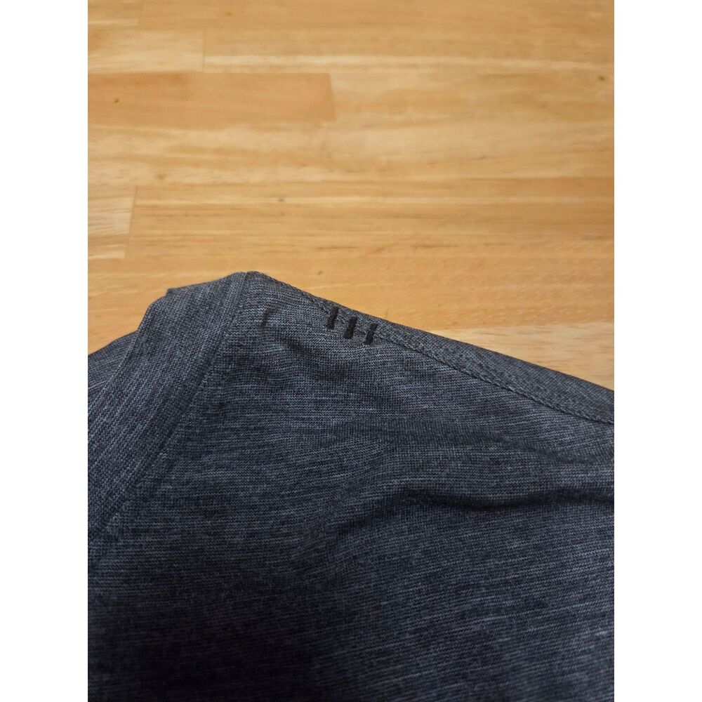 Lululemon Performance Tech Pocket Small Short Sleeve Obsidian Gray Running Shirt - Picture 4 of 8